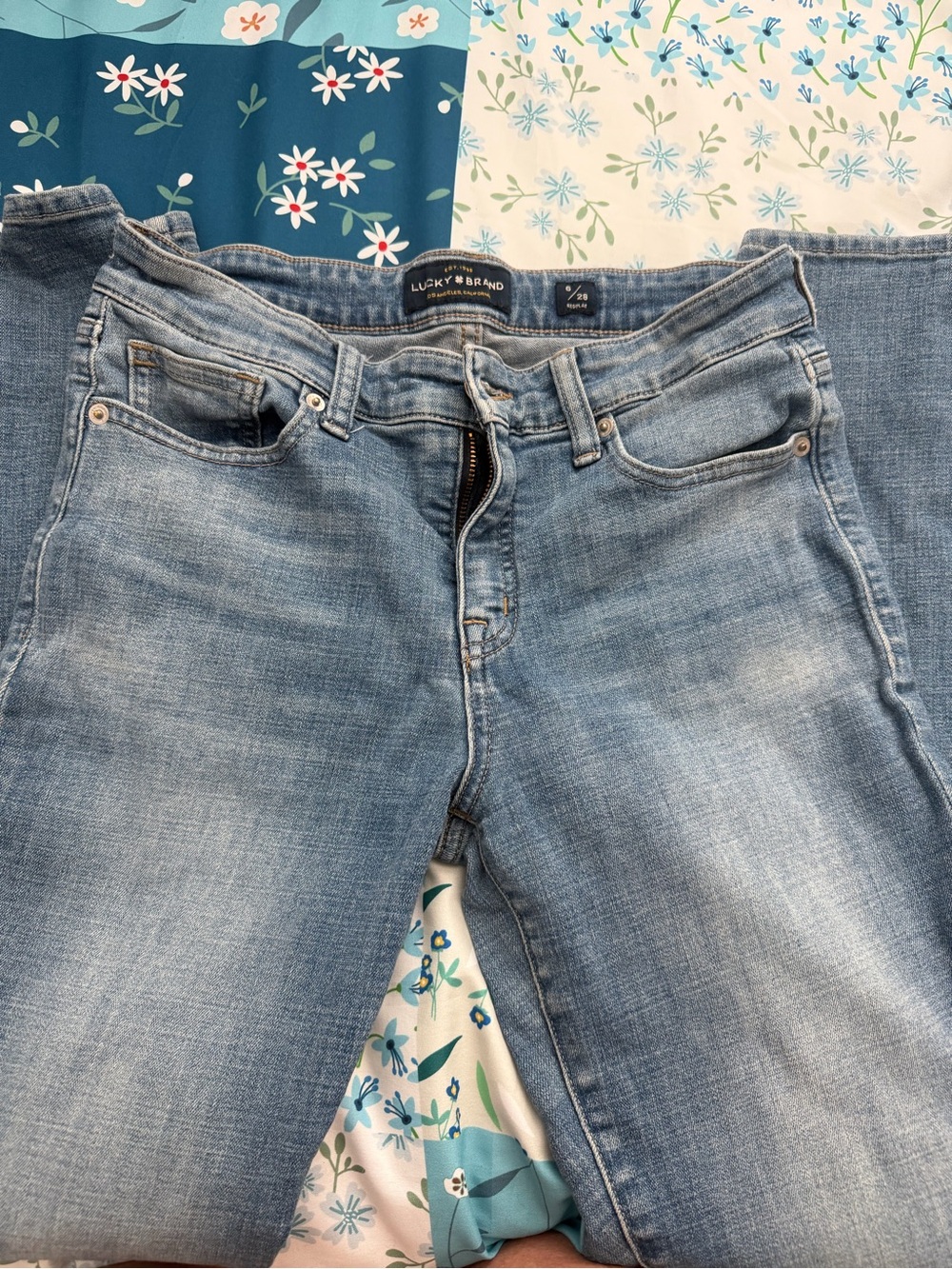 Lucky Brand Women's Light Wash  Jeans